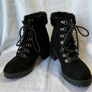 Top Moda Black Combat Style Chunky Heel Lace-Up Ankle Boots Faux Fur Women's 6.5
